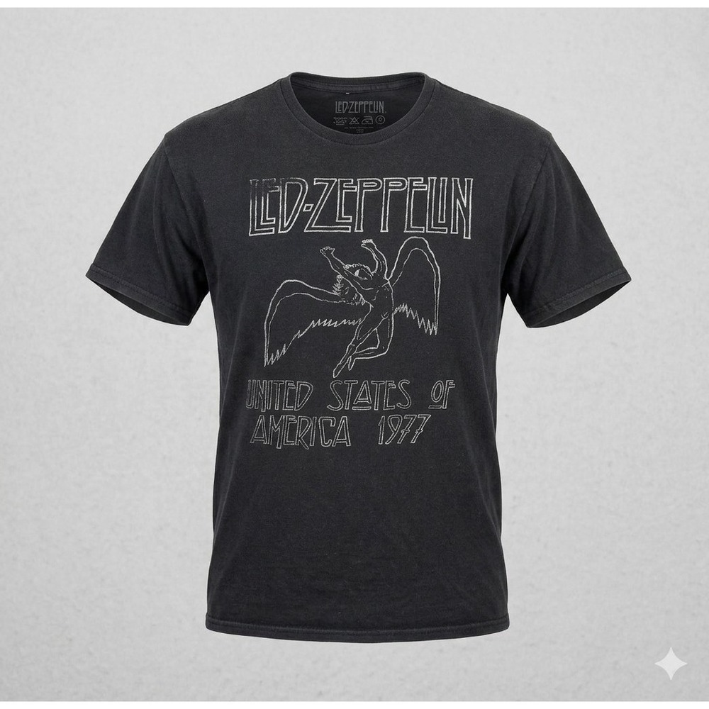 Led Zeppelin Men's Black 1977 Replica Short Sleeve T-Shirt. Size L